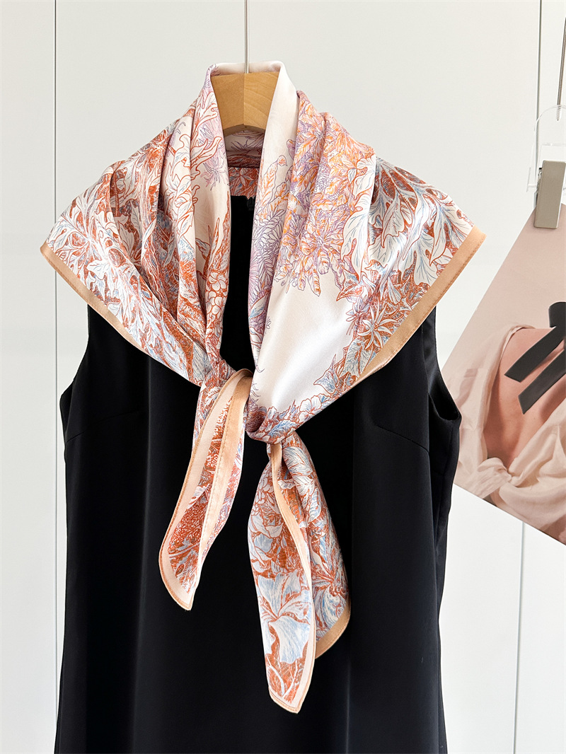 Lenço de Seda Macio Feminino Q - Travel Accessories To Gift avaliação e preço
